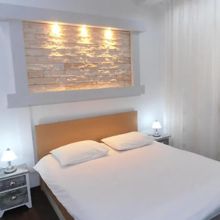 Ines 1 Holiday home *